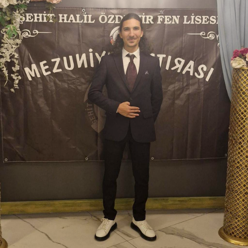 Ali Çağlar Özgün ile Şiirin Genç ve İçten Yolculuğu
